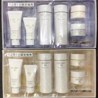 AQラディアンスコフレ&ブライトラディアンスコフレ共に完売致しました🙇🙇